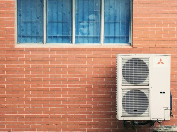6 ways to reduce air conditioning costs